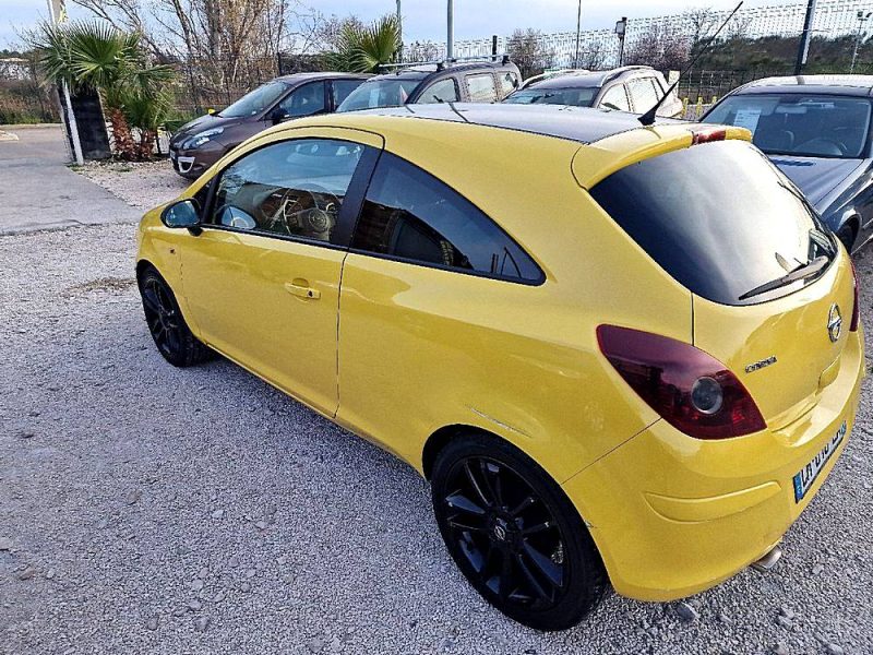 OPEL CORSA 2012