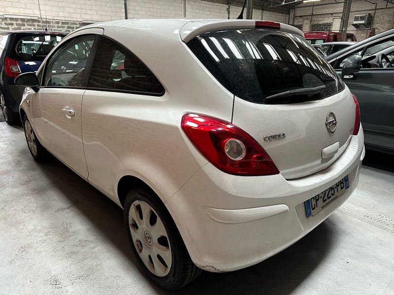 OPEL CORSA 1.0i Elective 2013