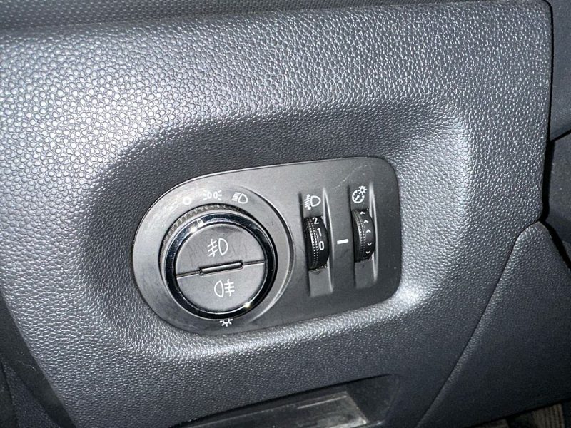 OPEL CORSA 1.0i Elective 2013