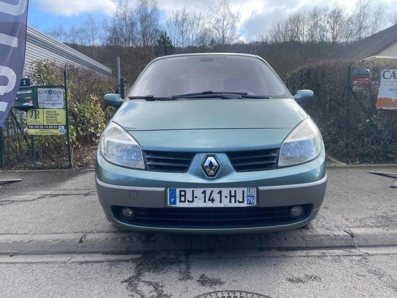 RENAULT MEGANE SCENIC II 2.0i 16V 135CV
