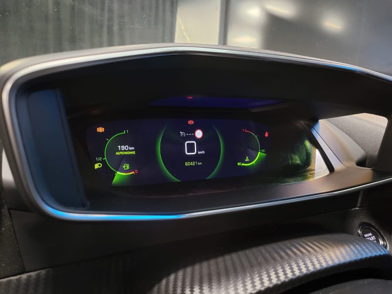 PEUGEOT 208 1.2 100cv /CARPLAY /CAMERA + 360 / VITRUAL COCKPIT 