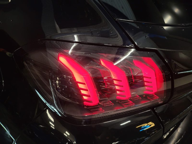 PEUGEOT 208 1.2 100cv /CARPLAY /CAMERA + 360 / VITRUAL COCKPIT 