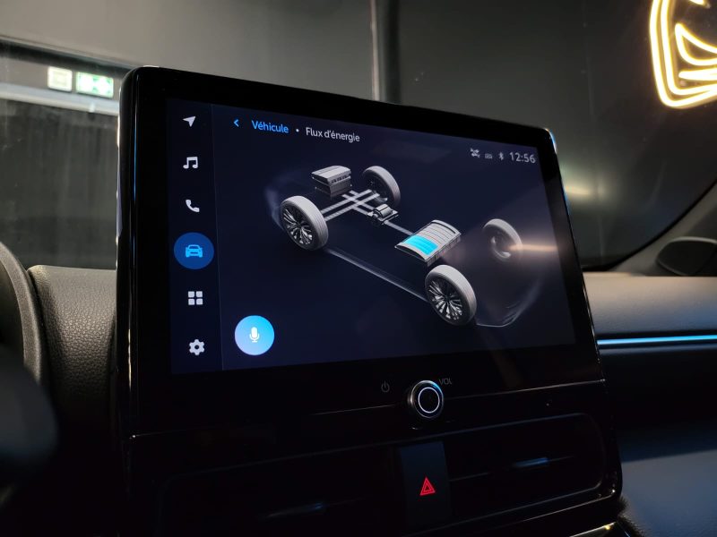 TOYOTA YARIS CROSS 116H DESIGN / 1ERE MAIN / APPLE CARPLAY / SIEGES CHAUFFANTS & CLIMATISES