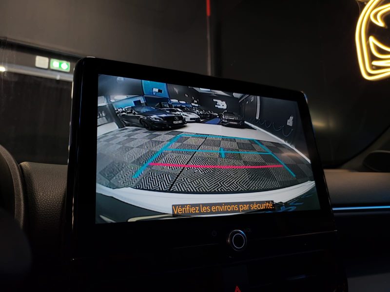 TOYOTA YARIS CROSS 116H DESIGN / 1ERE MAIN / APPLE CARPLAY / SIEGES CHAUFFANTS & CLIMATISES