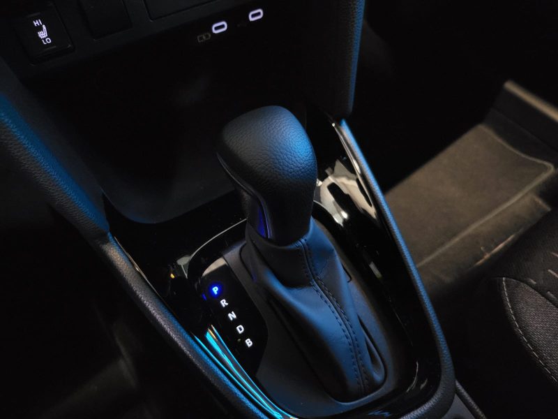 TOYOTA YARIS CROSS 116H DESIGN / 1ERE MAIN / APPLE CARPLAY / SIEGES CHAUFFANTS & CLIMATISES