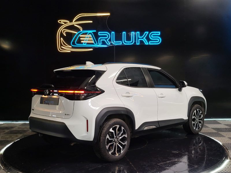 TOYOTA YARIS CROSS 116H DESIGN / 1ERE MAIN / APPLE CARPLAY / SIEGES CHAUFFANTS & CLIMATISES