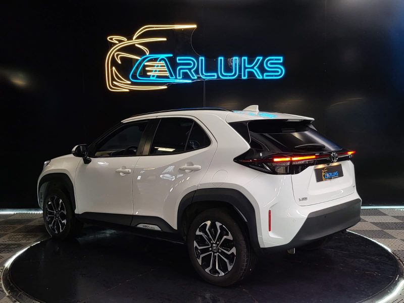 TOYOTA YARIS CROSS 116H DESIGN / 1ERE MAIN / APPLE CARPLAY / SIEGES CHAUFFANTS & CLIMATISES