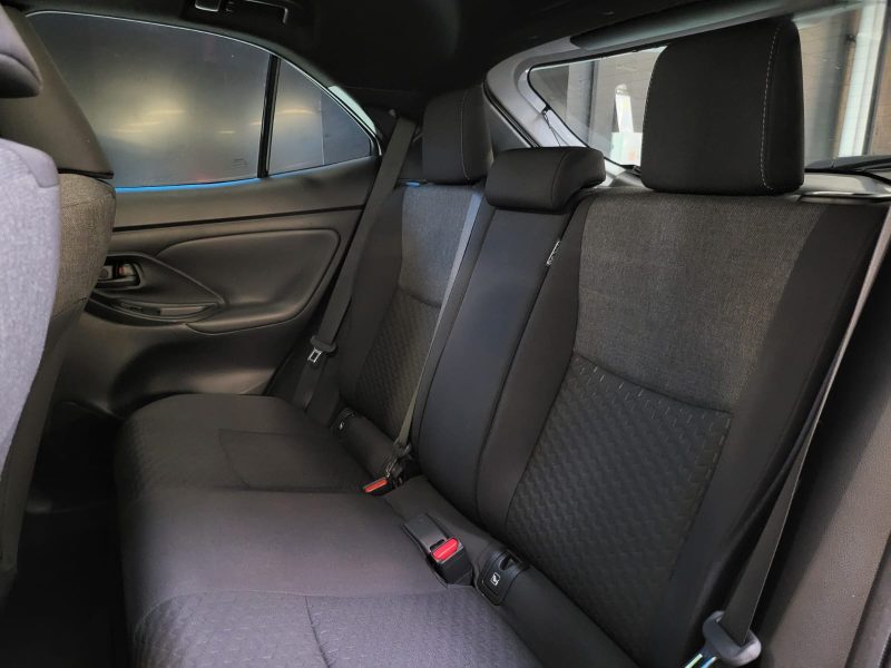 TOYOTA YARIS CROSS 116H DESIGN / 1ERE MAIN / APPLE CARPLAY / SIEGES CHAUFFANTS & CLIMATISES