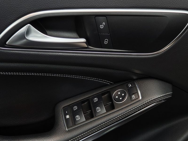 MERCEDES-BENZ CLASSE A 180 122cv Sensation Boîte Auto 7G-DCT