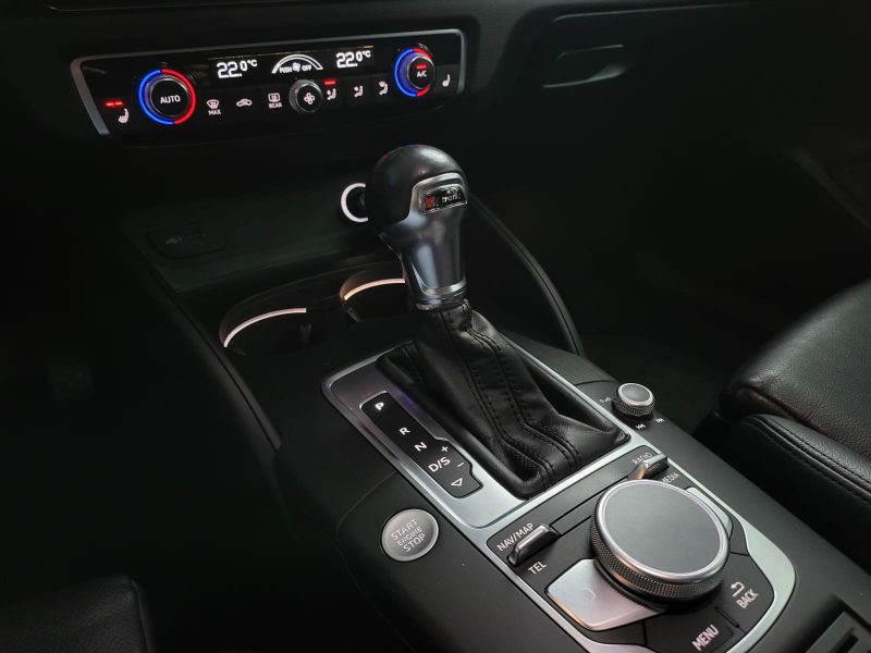 AUDI A3 SPORTBACK 2.0 TDI 150cv Design Luxe Boîte Auto S-Tronic7