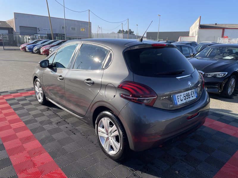 PEUGEOT 208 2018