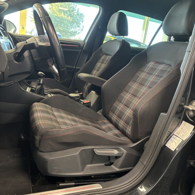 VOLKSWAGEN GOLF 2.0 TSI 230 cv GTI Performance Garantie 12 mois