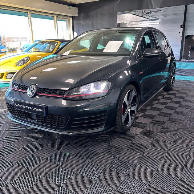VOLKSWAGEN GOLF 2.0 TSI 230 cv GTI Performance Garantie 12 mois
