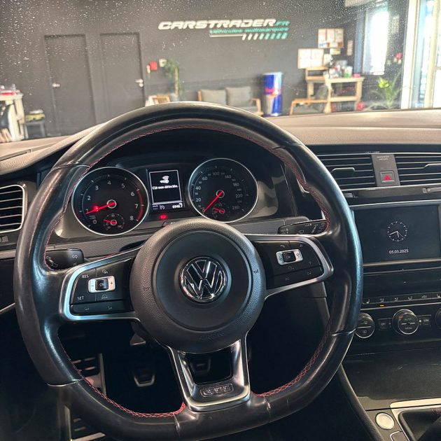 VOLKSWAGEN GOLF 2.0 TSI 230 cv GTI Performance Garantie 12 mois