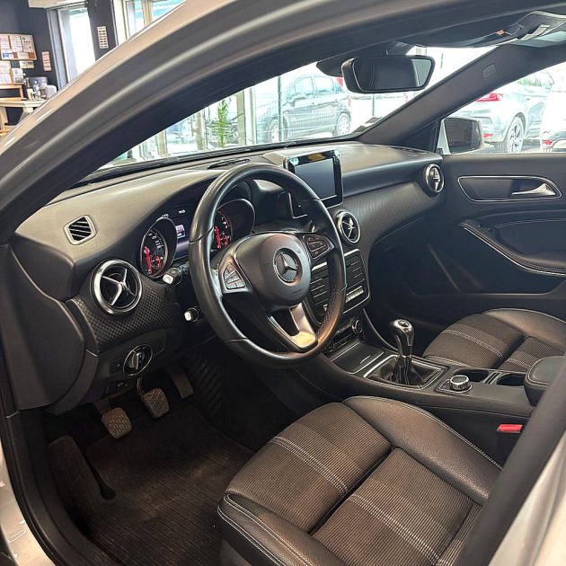 MERCEDES CLASSE A  1.6 200 Intuition 156 cv Garantie 12 Mois