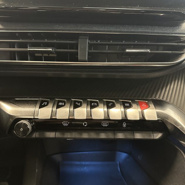 PEUGEOT 3008 1.5 BLUEHDI 130 cv Active Business Garantie 12 mois