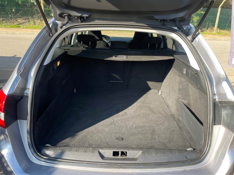 PEUGEOT 308 SW  1.2i 130CV