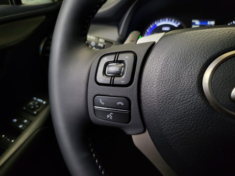 LEXUS NX 300H 2.5 VVT-i 197cv LUXE / SUIVI COMPLET LEXUS / 2EME MAIN / CAMERA DE RECUL / SIEGES ELEC