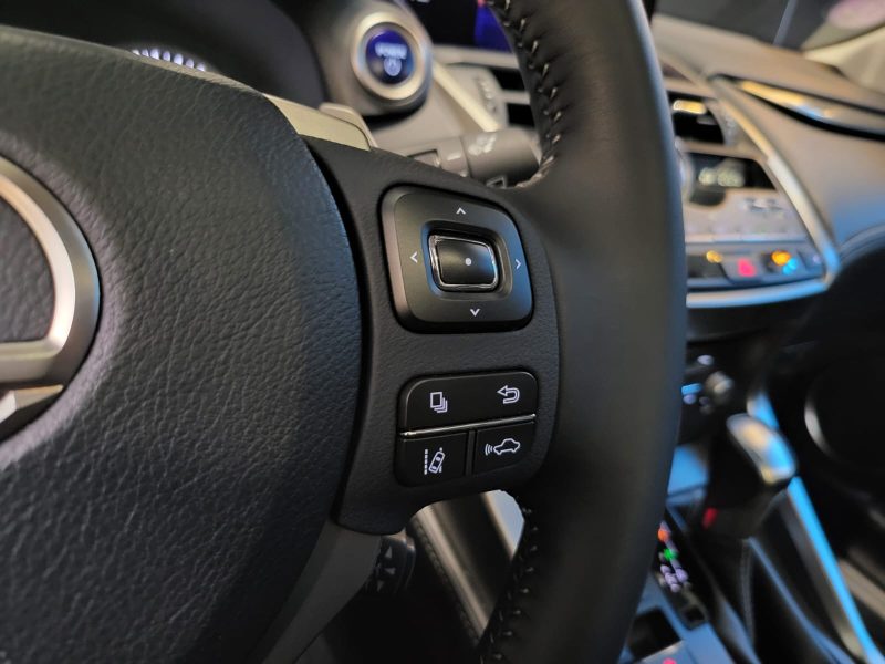 LEXUS NX 300H 2.5 VVT-i 197cv LUXE / SUIVI COMPLET LEXUS / 2EME MAIN / CAMERA DE RECUL / SIEGES ELEC