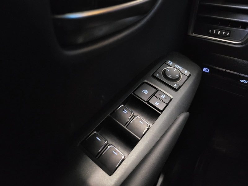 LEXUS NX 300H 2.5 VVT-i 197cv LUXE / SUIVI COMPLET LEXUS / 2EME MAIN / CAMERA DE RECUL / SIEGES ELEC