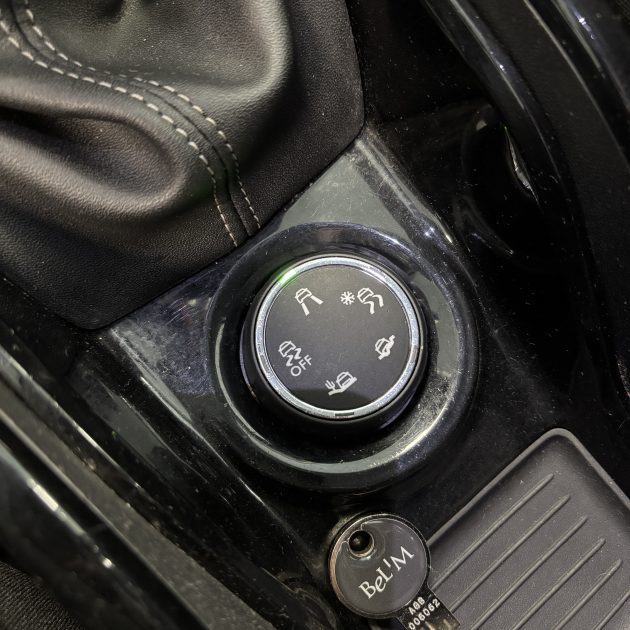 PEUGEOT 2008 1.6 BlueHDi 120 CV ALLURE Garantie 12 mois