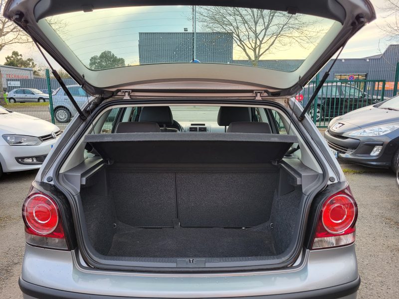 VOLKSWAGEN POLO IV 2009