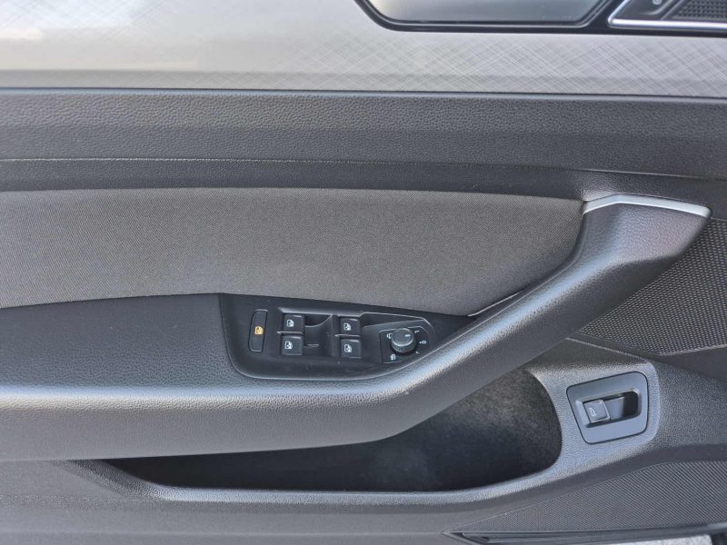 VOLKSWAGEN PASSAT SW 2020