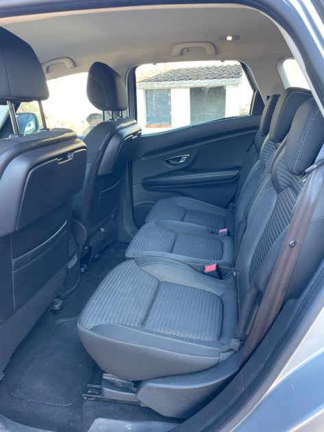 RENAULT Scenic  1.5 dCi EDC7 110 cv Boîte auto