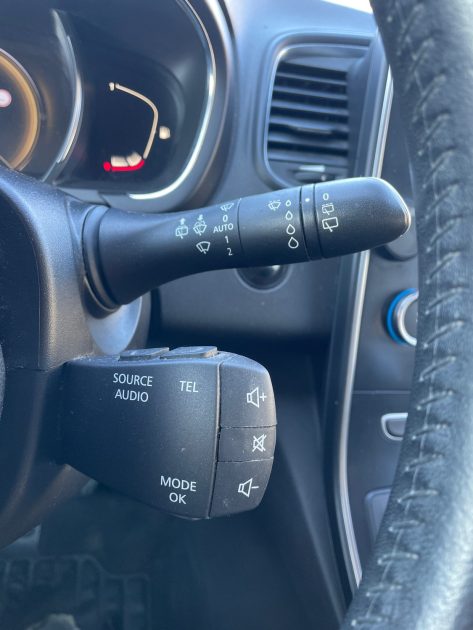 RENAULT Scenic  1.5 dCi EDC7 110 cv Boîte auto