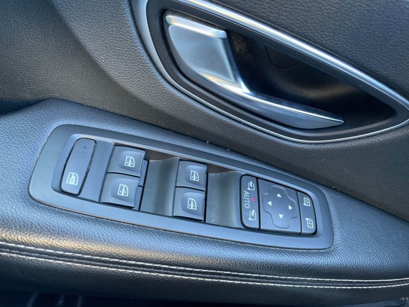 RENAULT Scenic  1.5 dCi EDC7 110 cv Boîte auto