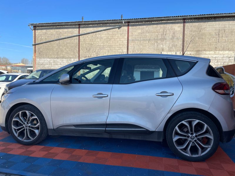 RENAULT Scenic  1.5 dCi EDC7 110 cv Boîte auto