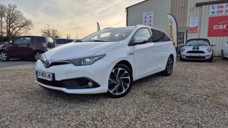 TOYOTA AURIS 2017