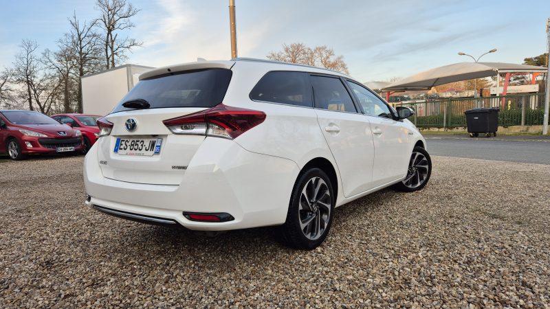 TOYOTA AURIS 2017