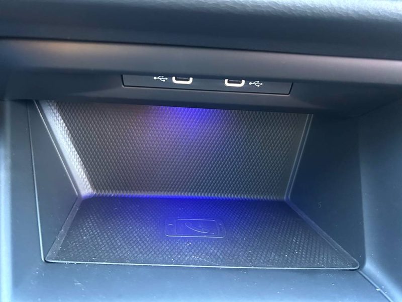 VOLKSWAGEN GOLF VIII 8 