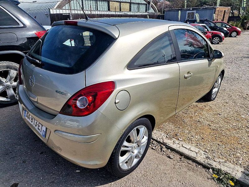 OPEL CORSA D 2009