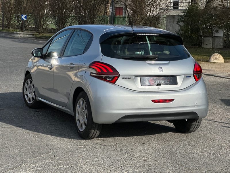 PEUGEOT 208 2017