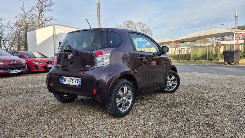 TOYOTA IQ 2009
