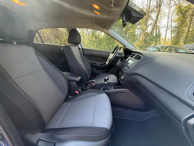 HYUNDAI i20 II 1.2I 84 EDITION MONDIAL 