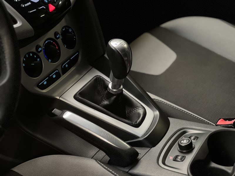 FORD FOCUS  1,6 EcoBoost 150CH ST LINE