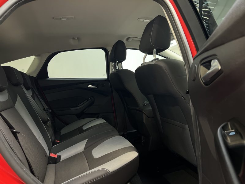 FORD FOCUS  1,6 EcoBoost 150CH ST LINE