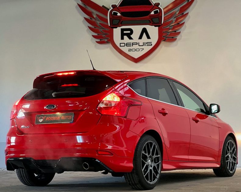 FORD FOCUS  1,6 EcoBoost 150CH ST LINE