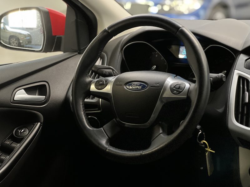 FORD FOCUS  1,6 EcoBoost 150CH ST LINE