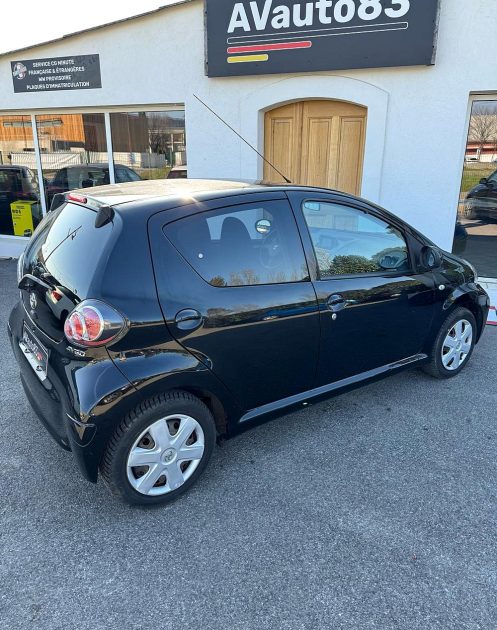 Toyota Aygo Connect 1.0 VVTI 68CV / Moteur à Chaine / CT OK Révisée