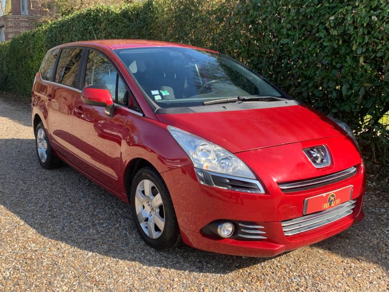 PEUGEOT 5008 2010 1.6 HDI