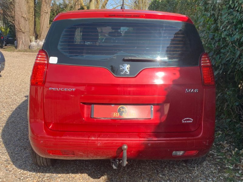 PEUGEOT 5008 2010 1.6 HDI