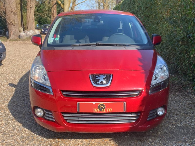 PEUGEOT 5008 2010 1.6 HDI