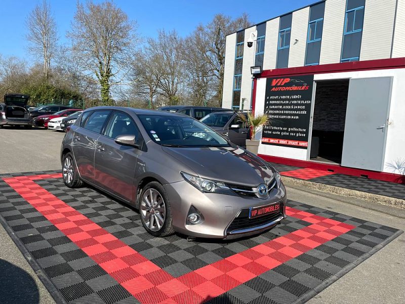 TOYOTA AURIS 2013