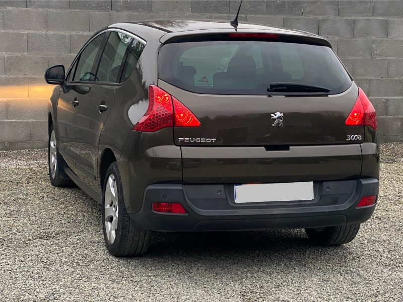 PEUGEOT 3008 2011