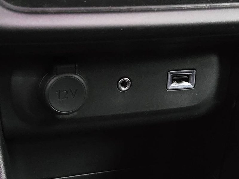 CITROEN C3 III 1.2 PureTech 110cv Feel BVM5 / FAIBLE KILOMETRAGE / COURROIE CHANGEE