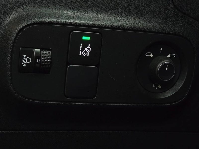 CITROEN C3 III 1.2 PureTech 110cv Feel BVM5 / FAIBLE KILOMETRAGE / COURROIE CHANGEE